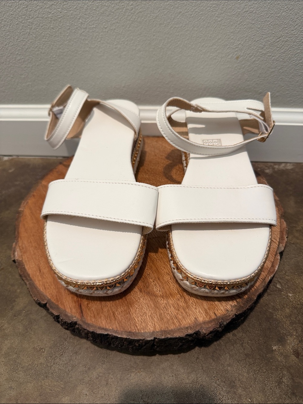 SHEIN White Platform Sandals with Gold Stud Detail - Picture 2 of 4